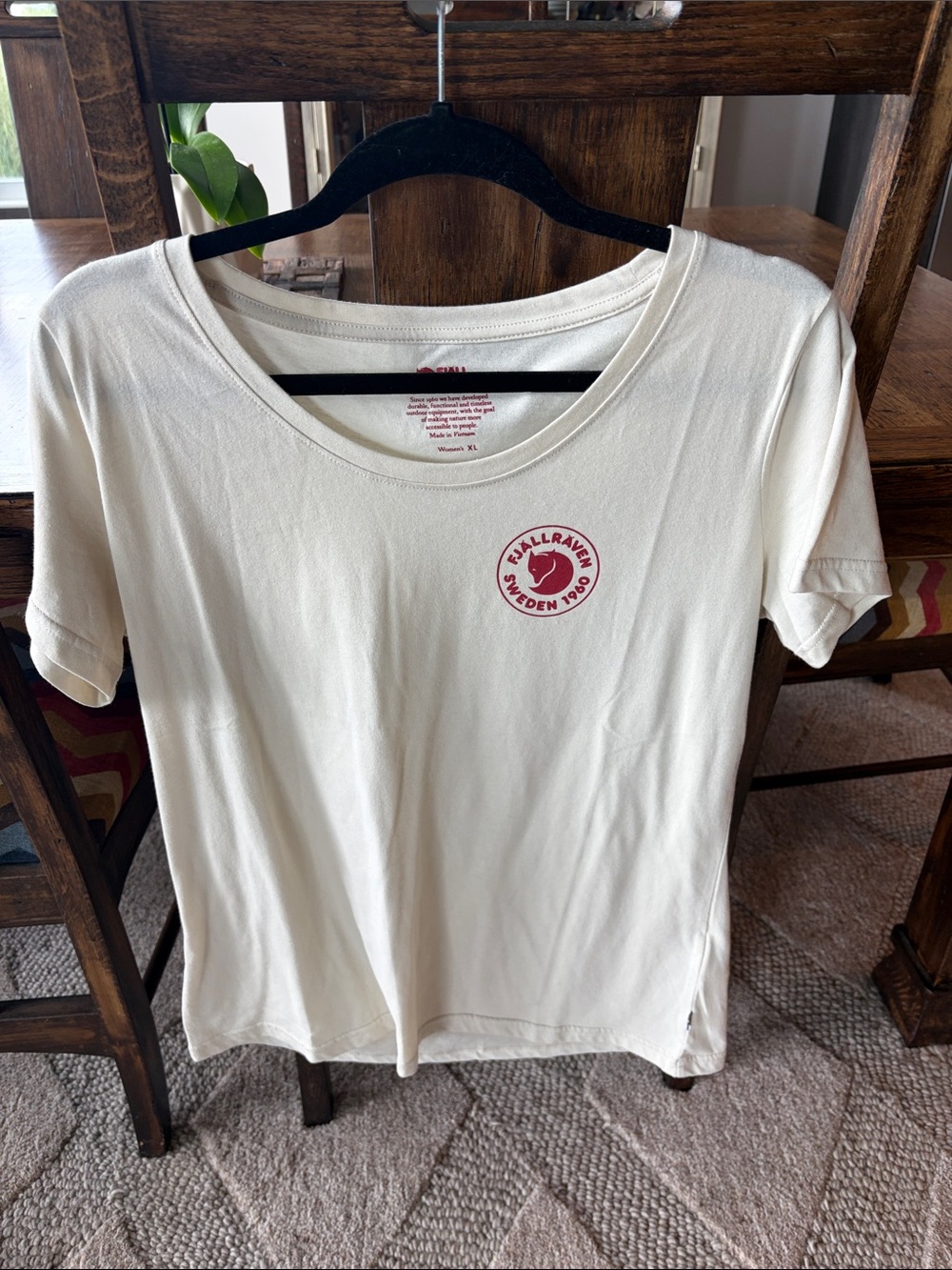 Fjallraven new Womens Cream Logo T-Shirt
